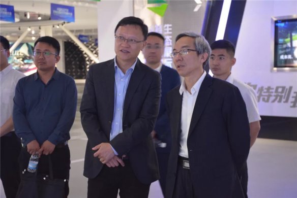 交投集团赴青岛特来电新能源有限公司考察洽谈