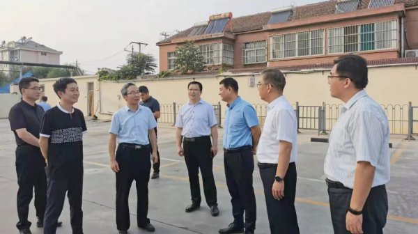 市交投集团联合市邮政管理局、市邮政公司就县乡村三级物流配送项目现场办公