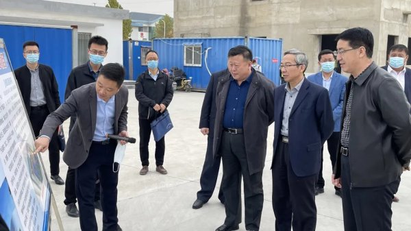 市重点项目挂图作战总指挥部推进保障办公室到交投集团重点项目调研